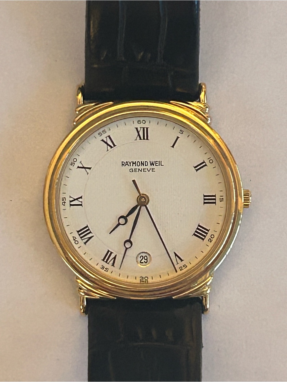 Raymond Weil Gold Tone Round Watch Date Black Leather Strap new battery 5531